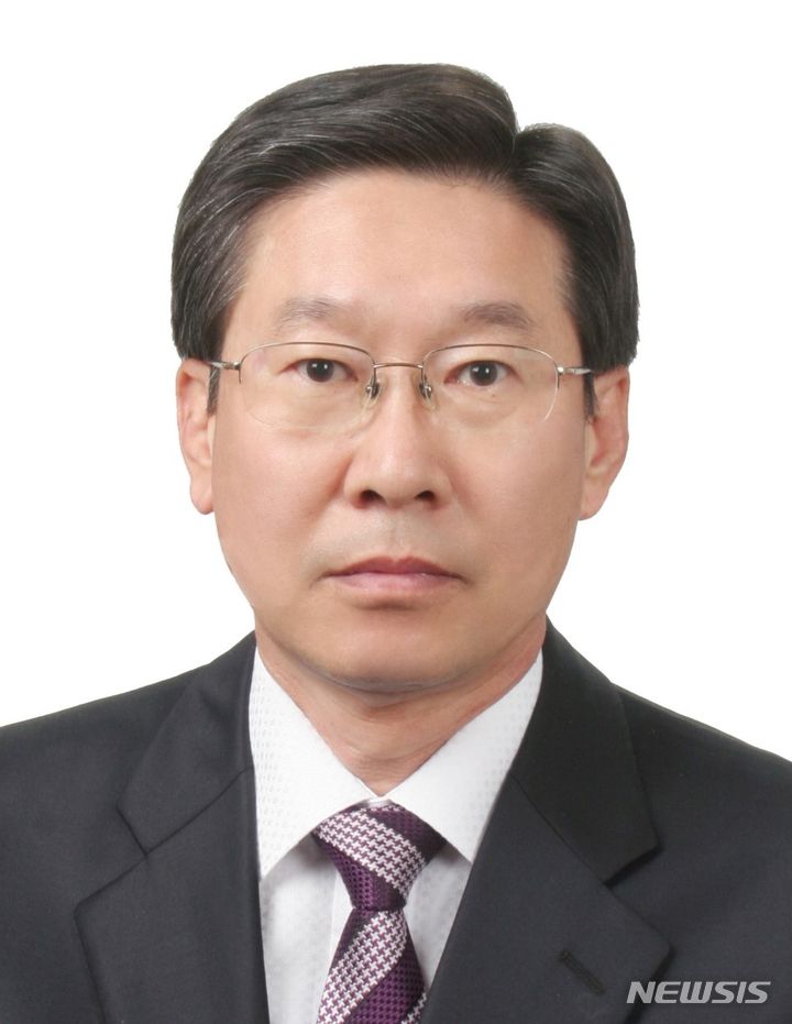 [창원=뉴시스]경남신문 이종붕 대표이사 회장.