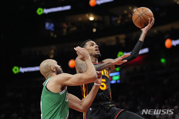 [애틀랜타=AP/뉴시스] 미국프로농구(NBA) 애틀랜타 호크스의 디욘테 머레이. 2024.03.28.