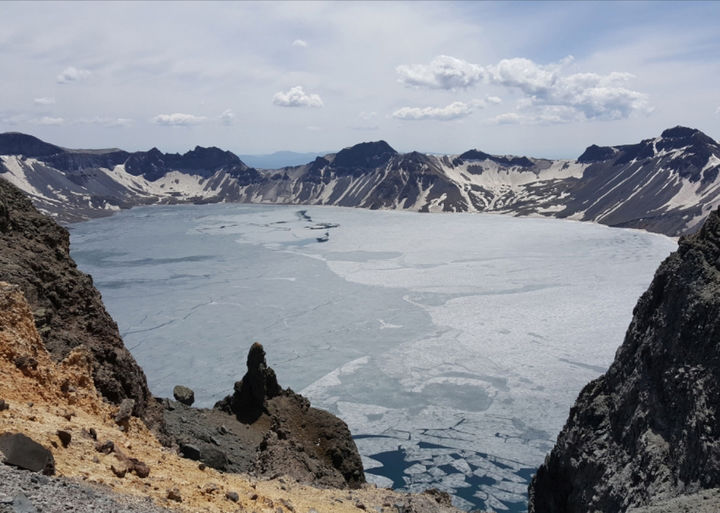 [서울=뉴시스] 백두산 천지 (사진-서경덕 교수팀 제공) 2024.03.29. photo!@newsis.com *재판매 및 DB 금지