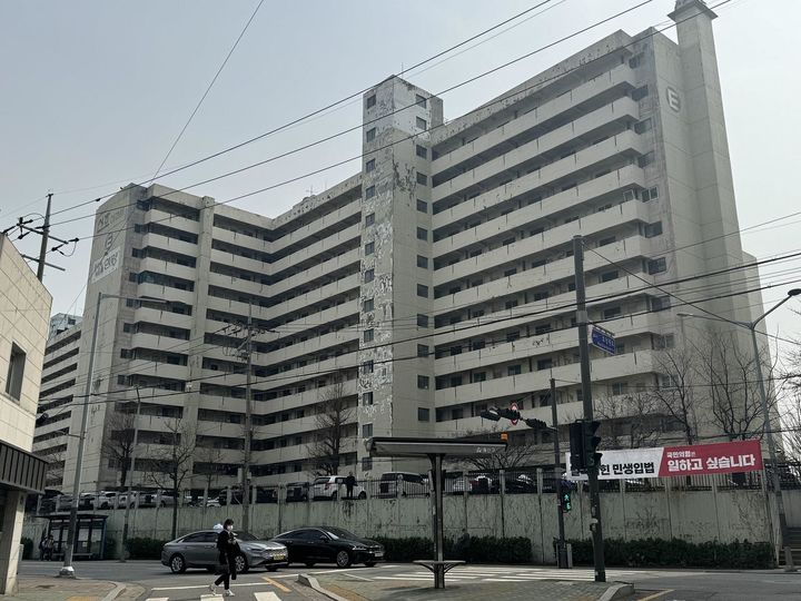 [서울=뉴시스] 용산구 산호아파트 전경. 2024.03.29. (사진=용산구 제공) *재판매 및 DB 금지