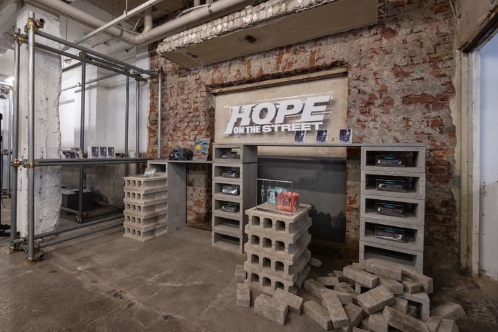 [서울=뉴시스] 방탄소년단 제이홉 'HOPE ON THE STREET' POP-UP 현장. (사진 = 빅히트 뮤직 제공) 2024.03.30. photo@newsis.com *재판매 및 DB 금지