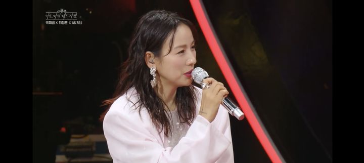 [서울=뉴시스] '더 시즌즈 - 이효리의 레드카펫' 이효리. (사진 = KBS 2TV 캡처) 2024.03.30. photo@newsis.com *재판매 및 DB 금지