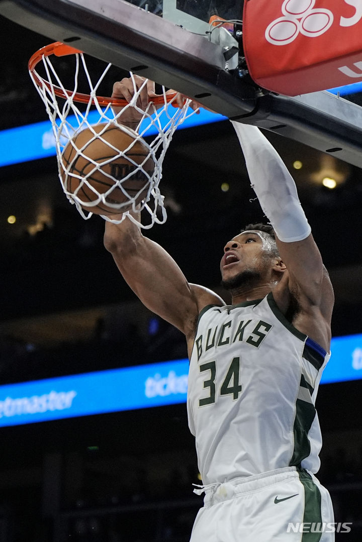 [애틀랜타=AP/뉴시스] 미국프로농구(NBA) 밀워키 벅스의 야니스 아데토쿤보. 2024.03.30.