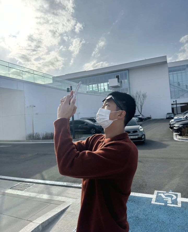 [서울=뉴시스] 그룹 '방탄소년단'(BTS) 리더 RM. (사진=RM 인스타그램 캡처) 2024.03.31. photo@newsis.com *재판매 및 DB 금지