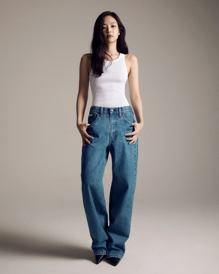 [서울=뉴시스] 제니. (사진=캘빈클라인 제공) 2024.04.02. photo@newsis.com&nbsp; *재판매 및 DB 금지