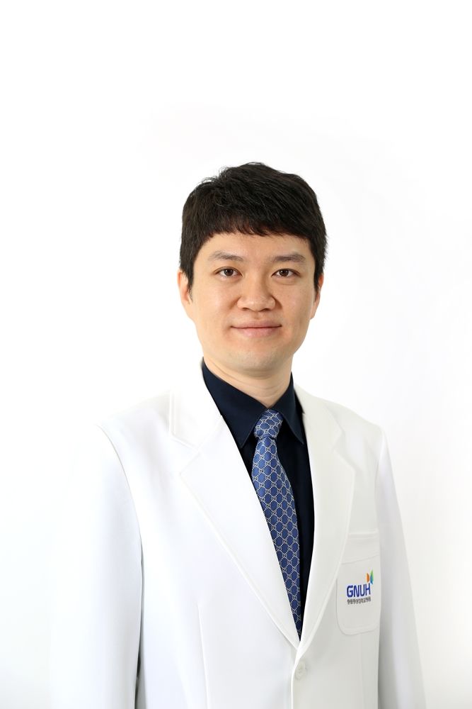 [창원=뉴시스]창원경상국립대병원 비뇨의학과 감성철교수.2024.04.03.(사진=창원경상국립대병원 제공) photo@newsis.com *재판매 및 DB 금지