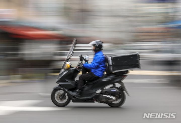 2035년까지 배달용 이륜차, 10대 중 6대 전동화…"매연·소음 줄인다"