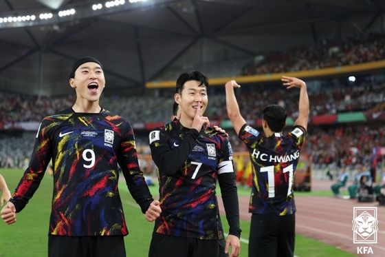 지날 달 30일 시나스포츠(新浪体育)는 최근 CCTV 축구의 밤 인터뷰에서 우레이가 지난 한중전에서 손흥민 세레머니 후 항의 했던 발언에 대해 보도했다. (사진= 대한축구협회 제공) *재판매 및 DB 금지