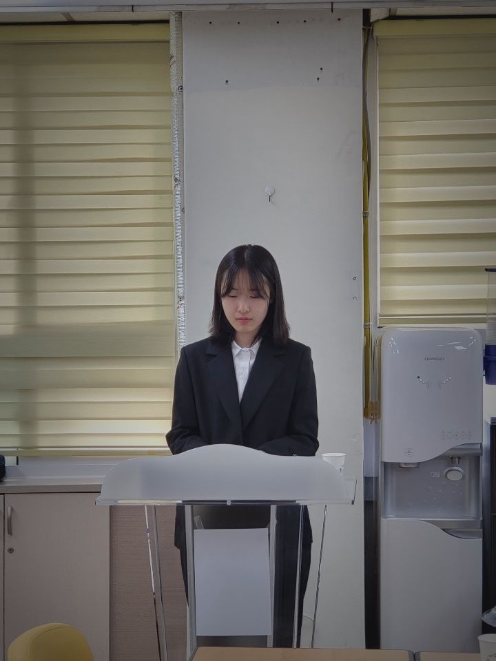 [보령=뉴시스]더불어민주당 나소열 후보의 딸 나여원(20) 씨가 보령시청에서 기자회견을 하고 있다. 2024. 04. 05 *재판매 및 DB 금지