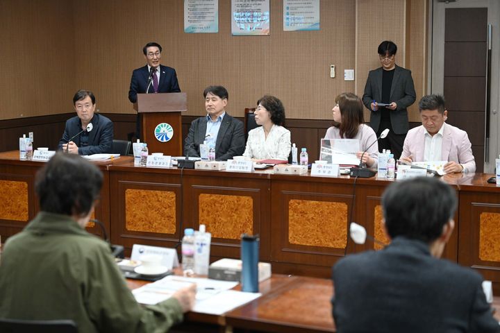 [홍성=뉴시스] 이용록 홍성군수가 대한민국 문화도시 지정을 위한 설명을 하고 있다. *재판매 및 DB 금지