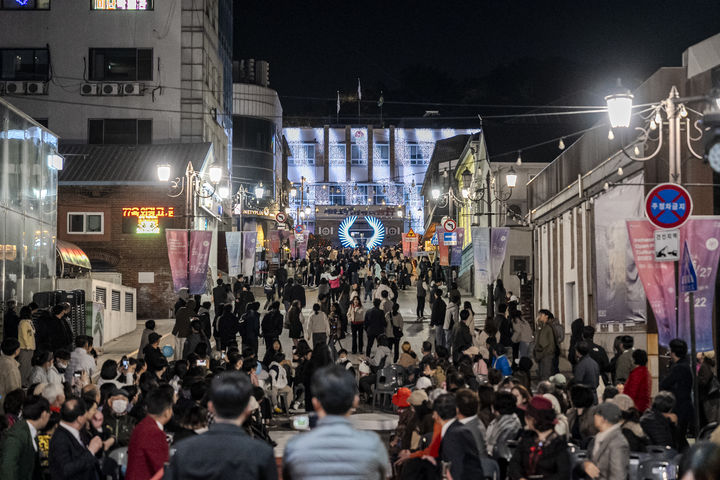 [서울=뉴시스] 인천개항장 문화유산 야행 (사진=문화재청 제공) 2024.04.12. photo@newsis.com&nbsp; *재판매 및 DB 금지