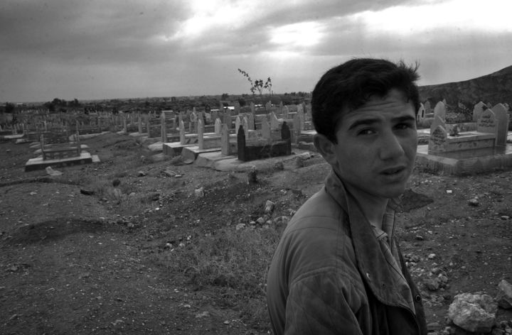 [서울=뉴시스] 박진희 기자 = '3.1415926535.... 공전하는 인연' 사진전. (사진= 이정용 사진가 제공) 2024.04.15. photo@newsis.com *재판매 및 DB 금지