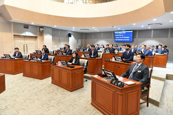 [고흥=뉴시스] 15일 전남 고흥군의회 본회의장에서 제324회 임시회 1차 본회의가 열리고 있다. (사진=고흥군의회 제공) 2024.04.15. photo@newsis.com *재판매 및 DB 금지