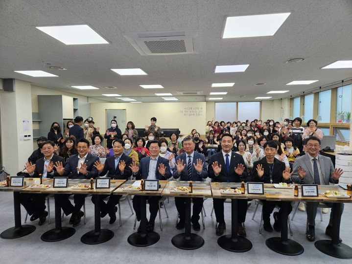 [수원=뉴시스] 경기 더드림재생 서비스랩 개소식. (사진=경기도 제공) 2024.04.15. photo@newsis.com *재판매 및 DB 금지