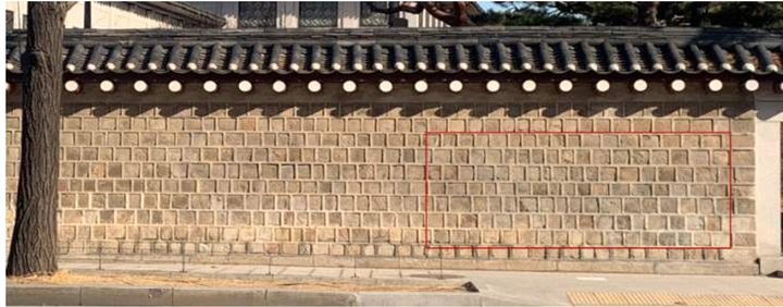 [서울=뉴시스] 국립고궁박물관 쪽문 좌측 보존처리 구간 (사진=문화재청 제공) 2024.04.17. photo@newsis.com *재판매 및 DB 금지