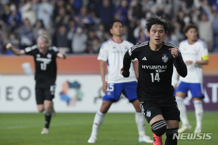 [울산=AP/뉴시스]울산과 요코하마의 지난 시즌 ACL 경기 모습. 2024.04.17.