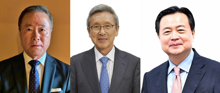 [서울=뉴시스] (왼쪽부터) 황용태 회장, 문재영 회장, 조현동 주미국 대한민국 대사. (사진=한국외대 제공) *재판매 및 DB 금지