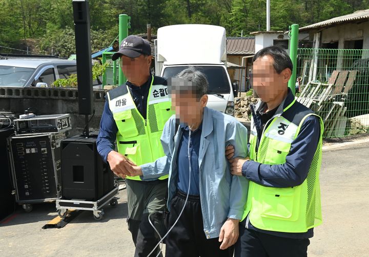 [안동=뉴시스] 지난 19일 문경시 산북면 가좌리 마을에서 '경북형 주민대피 훈련'이 진행되고 있다. (사진=경북도 제공) 2024.04.21 *재판매 및 DB 금지