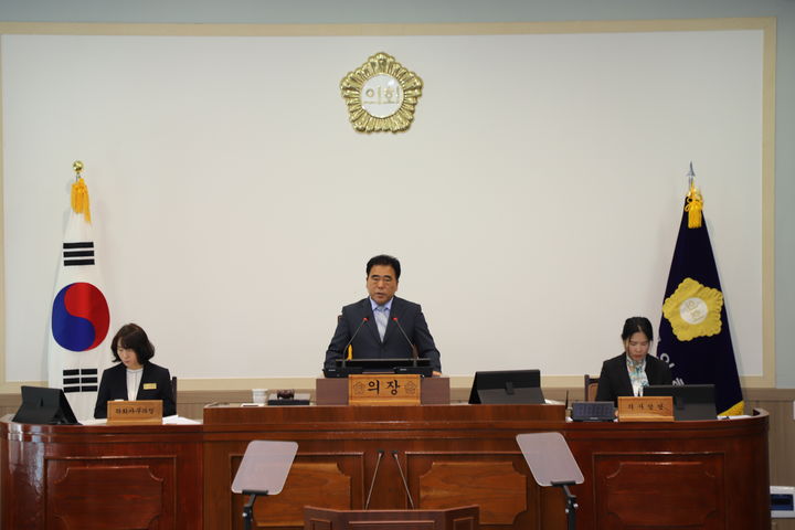 [함안=뉴시스]제300회 함안군의회 임시회 개회.2024.04.21.(사진=함안군 제공) photo@newsis.com *재판매 및 DB 금지