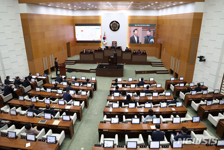 [서울=뉴시스] 고승민 기자 = 서울시의회. 2024.04.22. kkssmm99@newsis.com
