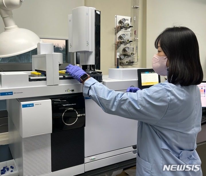 [용인=뉴시스] 잔류농약 검사실(뉴시스DB)