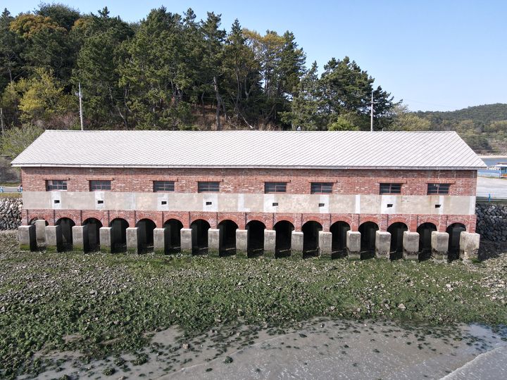 [세종=뉴시스]소록도 식량창고(사진=국립소록도병원 제공) 2026.03.27. photo@newsis.com *재판매 및 DB 금지