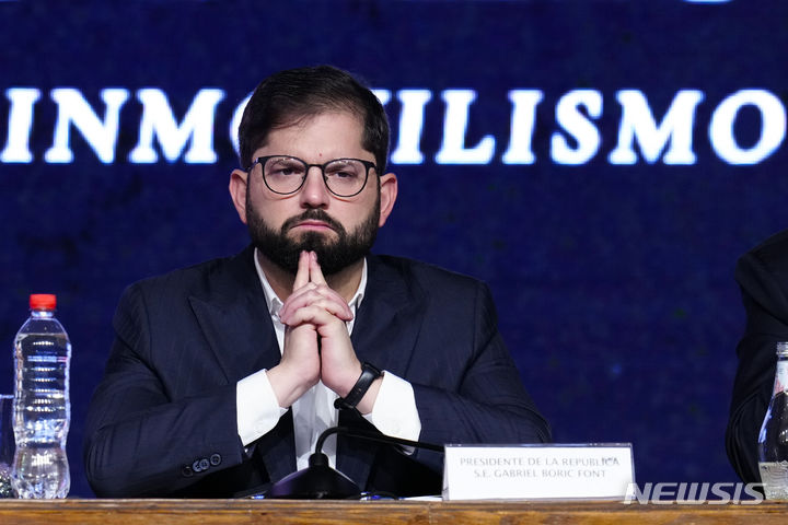 칠레 보리치 남극 도착, 세계 세번째이자 남미 첫 남극행 지도자 - 뉴스 썸네일 이미지