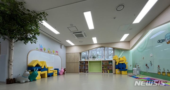 [용인=뉴시스] 숲속두리 시립어린이집 내부 모습