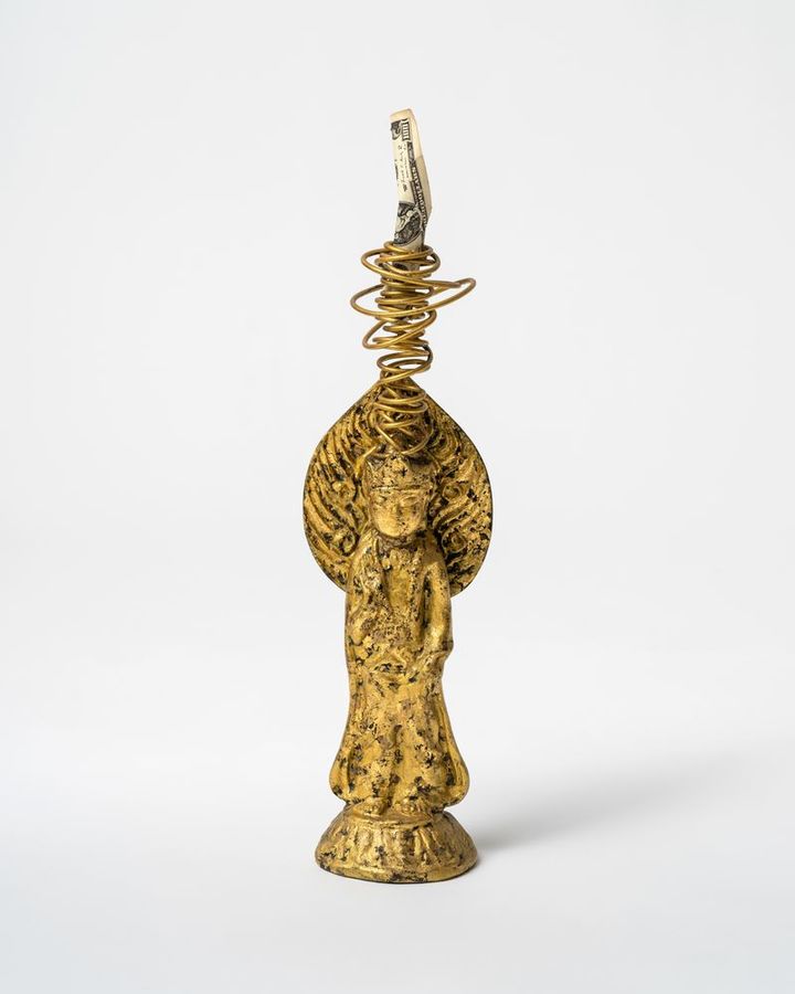 이승택, 무제, 1962, 청동에 금박, 철사, 종이, 42.5 x 11 x 9 cm. Courtesy of the artist and Gallery Hyundai. 갤러리현대 제공JPG *재판매 및 DB 금지