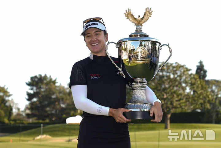 [로스앤젤레스=AP/뉴시스] 2024시즌 미국여자프로골프(LPGA) 투어 JM 이글 LA 챔피언십에서 우승한 한나 그린. 2024. 4. 28.