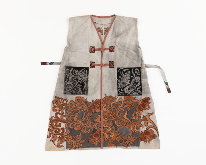 [서울=뉴시스] 박정자 단청장 명예보유자의 ‘길상화 무늬를 그린 쾌자 (사진=문화재청 제공) 2024.04.30. photo@newsis.com *재판매 및 DB 금지