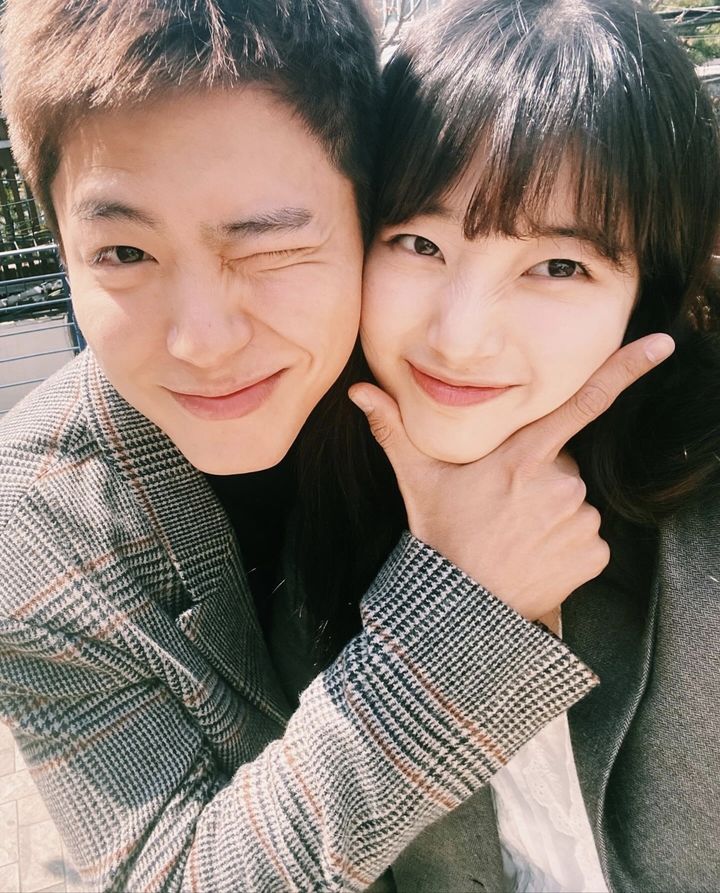 [서울=뉴시스] 박보검(왼쪽), 수지. (사진=수지 인스타그램 캡처) 2024.04.30. photo@newsis.com *재판매 및 DB 금지