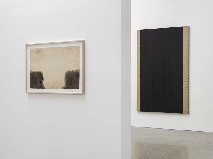 PKM갤러리 윤형근 개인전 전시 전경. *재판매 및 DB 금지