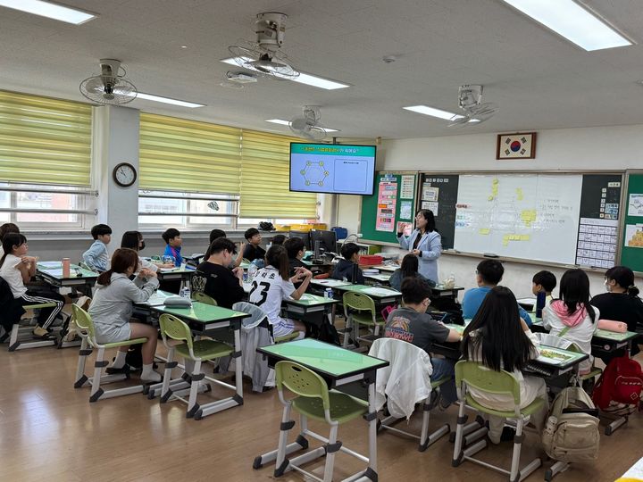 충북진로교육원 찾아가는 진로교육.&nbsp; *재판매 및 DB 금지