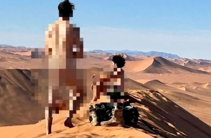 [서울=뉴시스] 남아프리카 국가 나미비아에 있는 유명 사막 관광지에서 나체로 활보한 관광객의 사진이 소셜미디어에서 확산돼 논란이 됐다. (사진= SNS 캡처) *재판매 및 DB 금지