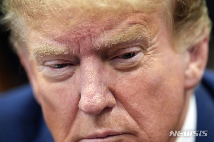 백악관, '위법' IEEPA 관세 "다른 관세로 대체할 것"