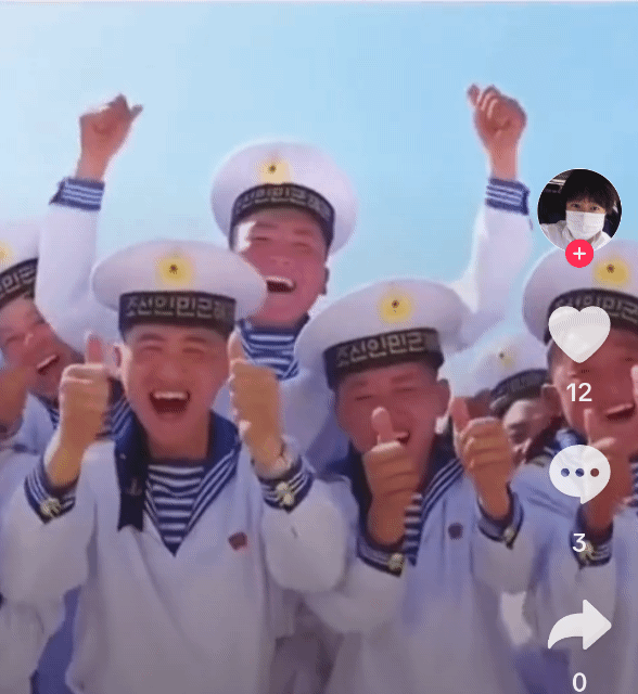 [서울=뉴시스] '친근한 어버이' 뮤직비디오 (사진= 뮤직비디오 '친근한 어버이' 캡처 ) 2024.5.7. photo@newsis.com *재판매 및 DB 금지 *재판매 및 DB 금지