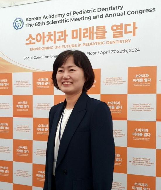 [광주=뉴시스] 조선대학교 치과병원은 이난영 원장이 제33대 대한소아치과학회 회장에 취임했다고 7일 밝혔다. (사진=조선대치과병원 제공) 2024.05.07. photo@newsis.com *재판매 및 DB 금지