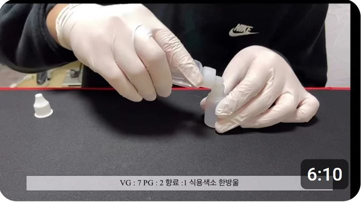 [서울=뉴시스]유튜브 등 온라인 동영상 플랫폼에서는 이른바 '액상 김장'이라는 표현을 쓰는 콘텐츠를 어렵지 않게 찾아볼 수 있다. (사진=한 유튜브 채널 캡처) 2024.05.08. photo@newsis.com *재판매 및 DB 금지