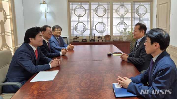 평택시민회 "평택세관 업무폭주, 본부세관으로 승격" 건의