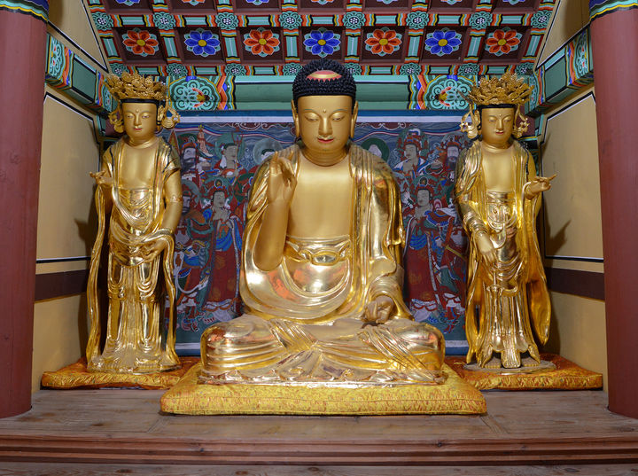 [서울=뉴시스] 무안 목우암 목조아미타여래삼존상 (사진=문화재청 제공) 2024.05.10. photo@newsis.com *재판매 및 DB 금지