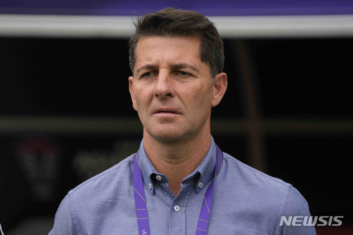 [도하=AP/뉴시스] 이라크 축구대표팀 감독 헤수스 카사스(50)가 한국 축구대표팀 새 사령탑 후보로 거론된다는 스페인 매체 보도가 나왔다. *재판매 및 DB 금지