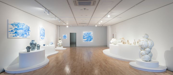 남원도자전시관 연계전시로 남원시립김병종미술관에서 '흙, 회전하다'란 주제의 전시회가 열리고 있다. *재판매 및 DB 금지