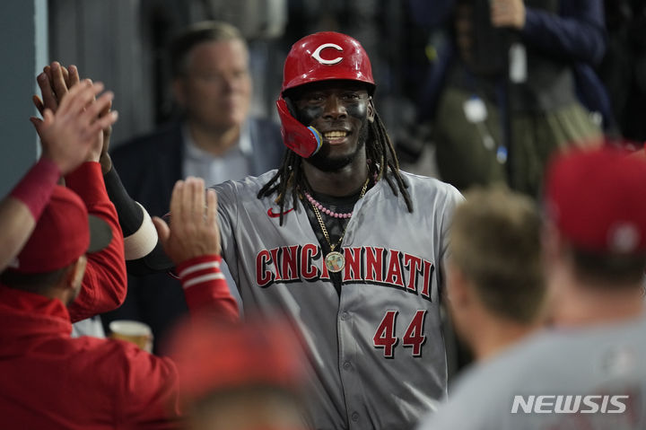 [로스앤젤레스=AP/뉴시스]신시내티 레즈 엘리 데 라 크루즈. 2024.05.17.