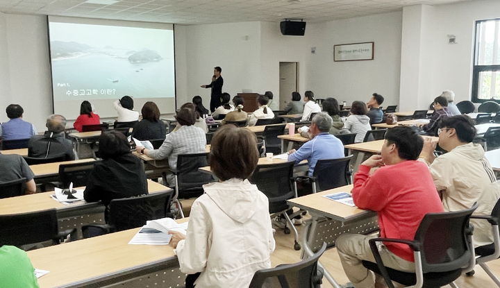 [태안=뉴시스] 지난해 5월 22일 태안 유류피해극복기념관에서 해양환경 전문인력 양성 교육이 진행되고 있다. (사진=태안군 제공) 2024.05.17. *재판매 및 DB 금지