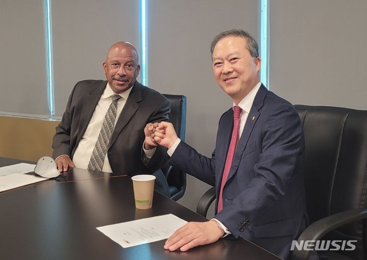 캘리포니아주립대학 도밍게르힐즈를 방문한 양오봉 총장 