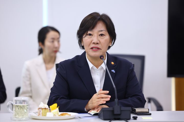 [세종=뉴시스]송미령 농림축산식품부 장관이 20일 정부세종청사에서 열린 기자단 차담회에서 발언하고 있다. (사진=농식품부 제공) *재판매 및 DB 금지