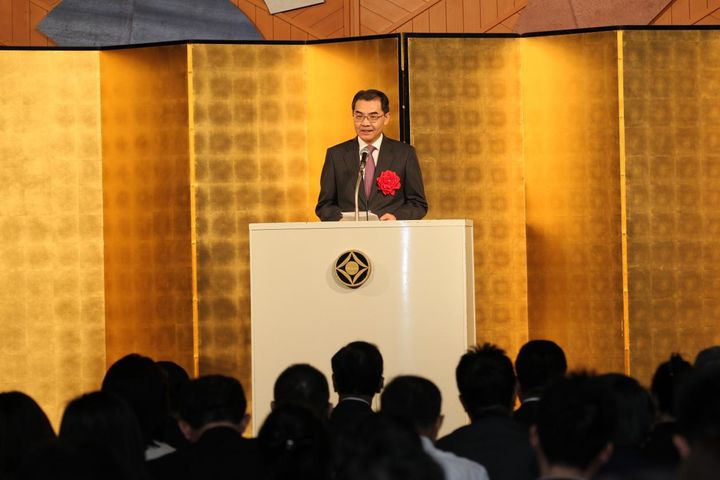 [서울=뉴시스] 우장하오 주일중국대사는 20일 일본 국회의원 30여명이 대만에서 열린 라이칭더 신임 총통 취임식에 참석한 데 대해 "공공연히 대만 독립세력에 가담하는 것"이라고 비난했다. 사진은 4월19일 우장하오 주일대사가 랴오닝-일본 경제무역협력 교류설명회에 참석해 인사말을 하는 모습. (사진: 주일중국대사관 제공) 2024.05.20.&nbsp;&nbsp; *재판매 및 DB 금지