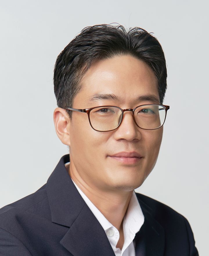 [대전=뉴시스] 올해의 발명왕으로 선정된 김용은 한국자동차연구원 책임연구원.(사진=특허청 제공)&nbsp; *재판매 및 DB 금지