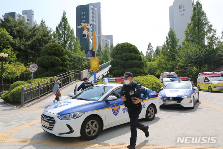 스마트 FTX(야외기동훈련) 진행 중 현장에 출동하고 있는 경찰 모습. (뉴시스 DB) photo@newsis.com  *재판매 및 DB 금지